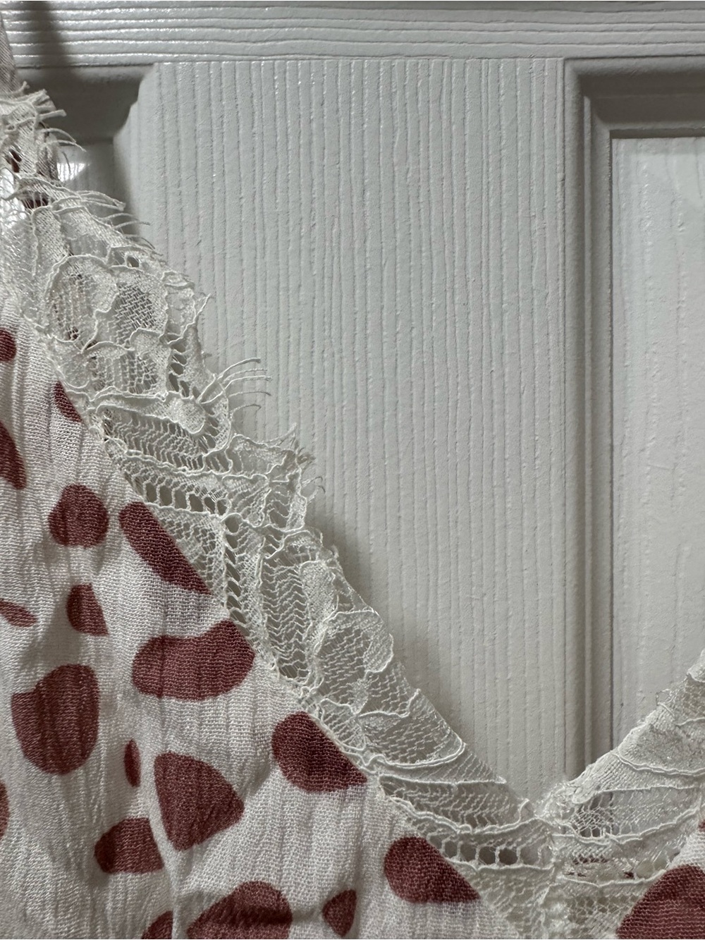 Sleeveless V-Neck Polka Dot Romper in Dusty Rose and White - Picture 3 of 6